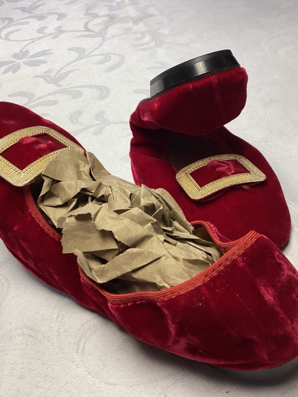 VELVET VINTAGE BALLET SLIPPERS. OHH SO RARE !!RED 9/9/1/2